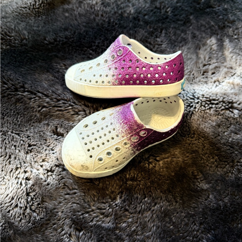 Native Kids Purple and White Glitter Water Shoes